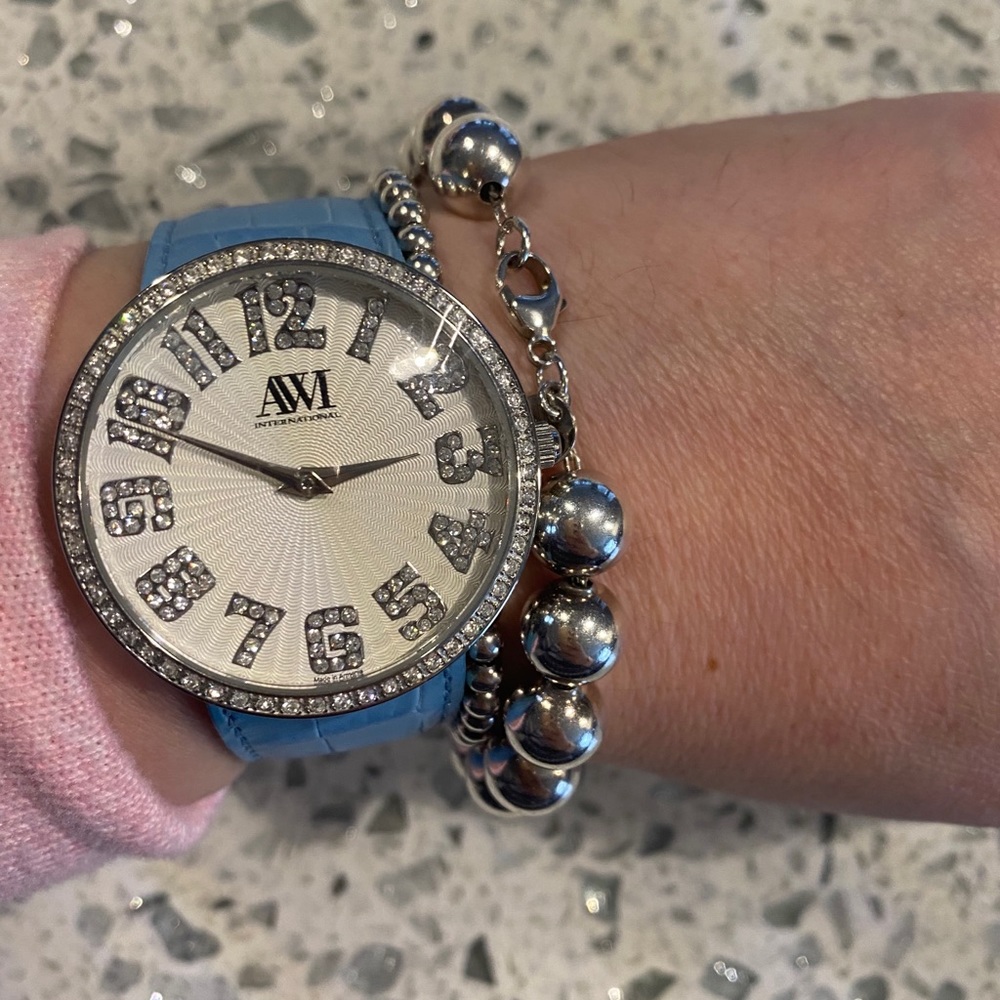 NWT AWI INTERNATIONAL WATCH💙